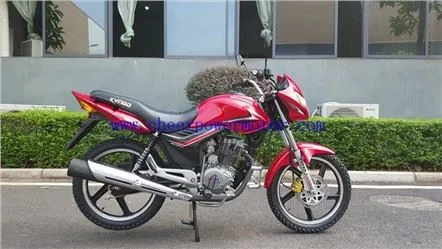 Röd kinesisk kopia Honda CG motorcykel